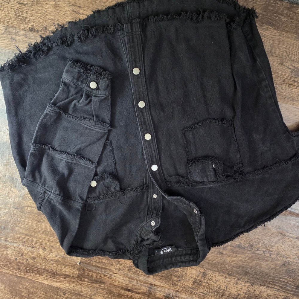 BLUE B Denim Jacket Women Medium Black Rock & Roll Rhinestone Distressed Frayed
